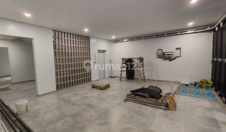 Rumah Modern 2 Lantai Dengan Lift, Private Pool Dan Kolam Renang Sudah Shm, Hanya 5 Menit Dari Exit Toldi Sentul City, Bogor 36