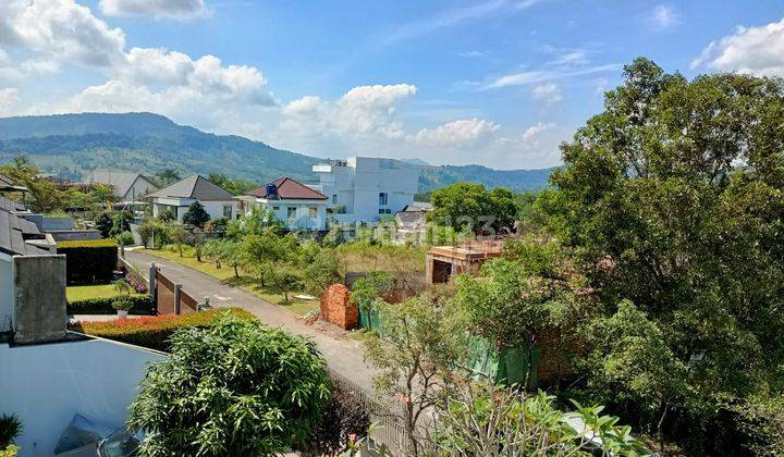 Rumah Mewah Dengan Kolam Renang Dan Lift. Lantai Marmer Dan View Pegunungan Di Sentul City, Bogor 2