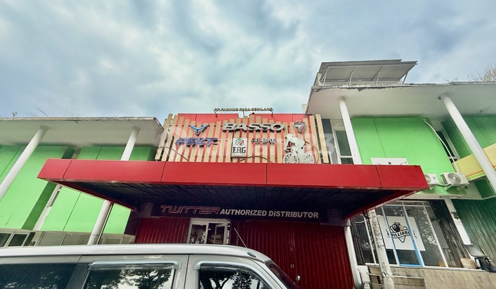 Ready-to-Use Shop House in a Busy Sentul Area, Next to the Main Road | Spacious 2