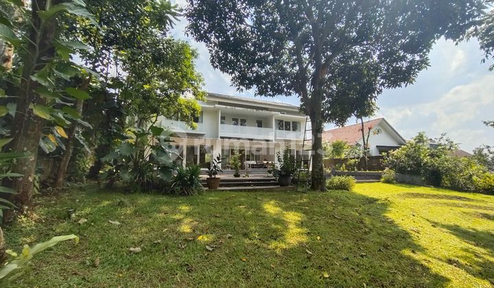 Rumah Mewah Dengan Kolam Renang Dan View Golf Di Sentul City Bogor