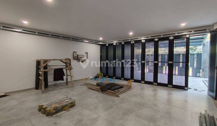 Rumah Modern 2 Lantai Dengan Lift, Private Pool Dan Kolam Renang Sudah Shm, Hanya 5 Menit Dari Exit Toldi Sentul City, Bogor 42