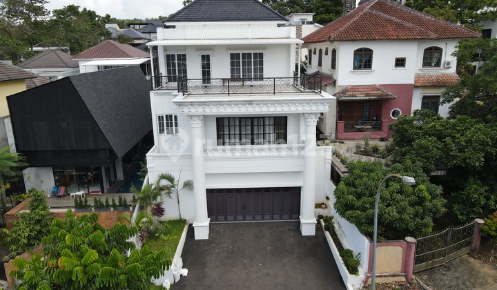 Premium 2-Story Furnished Residence with Pool and Mountain View 31