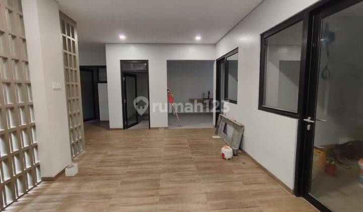 Rumah Modern 2 Lantai Dengan Lift, Private Pool Dan Kolam Renang Sudah Shm, Hanya 5 Menit Dari Exit Toldi Sentul City, Bogor 41