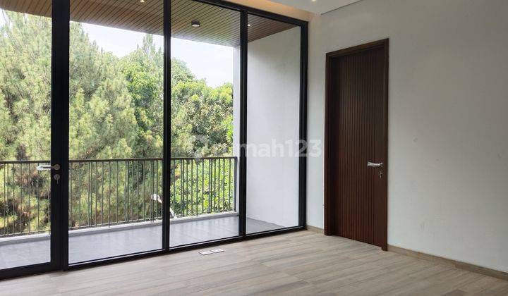 Rumah Modern, 2 Lantai Baru di Lengkapi Private Pool, Lift, Depan Green Area 5 Menit Dari Exit Tol di Sentul City, Bogor 2