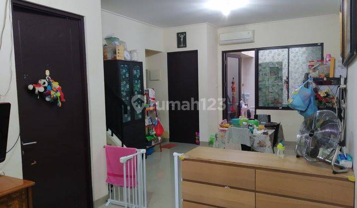 Rumah 2 Lantai Luas 6x15 90m2 Type 4+1KT di Casa Jardin Residence Jakarta Barat 2