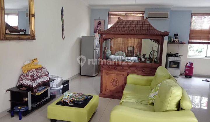 Rumah 3 Lantai Luas 7x20 140m2 Type 4+1kt di Cluster Venice Pik Pantai Indah Kapuk Jakarta Utara 1