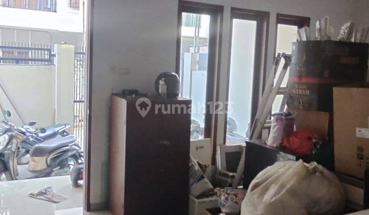 Rumah 3,5 Lantai Luas 5x17 85m2 Type 5kt di Tomang Jakarta Barat 2