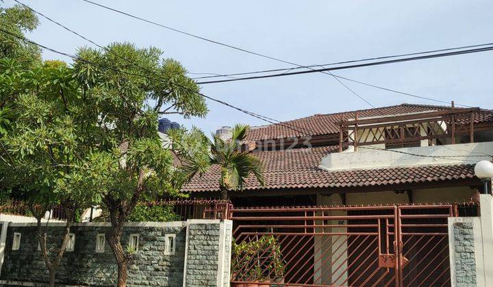 Rumah Siap Huni Luas 360m2 Type 4+1kt di Puri Indah Jakarta Barat 1