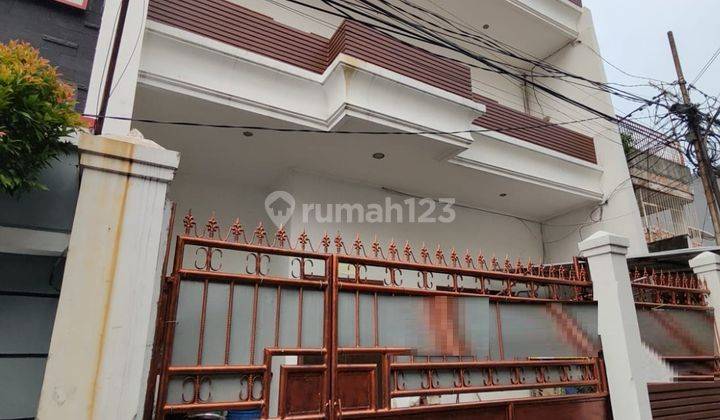 Rumah 3 Lantai Luas 8,5x21 178,5m2 Type 4+2kt di Palmerah Jakarta Barat 1