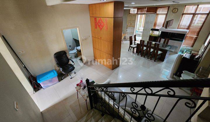 Rumah Hoek 3,5 Lantai Luas 12x19 228m2 Type 4+1kt di Mutiara Mediterania Residence Town House Pluit Jakarta Utara 2