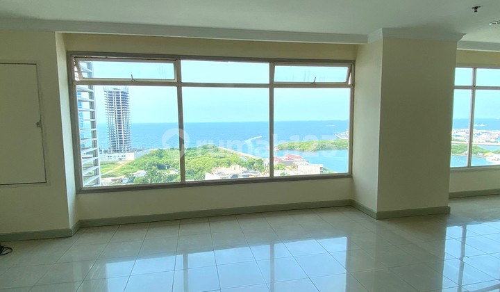 Murah! Apartemen Pantai Mutiara Tower Damar 161m 3+1BR Semi Furnish Sea View