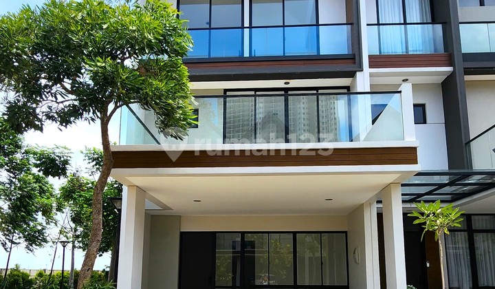 Rumah Brand New Osaka Residence Pik 2 6X10 60M2 3+1Kt Extra Parking Siap Huni