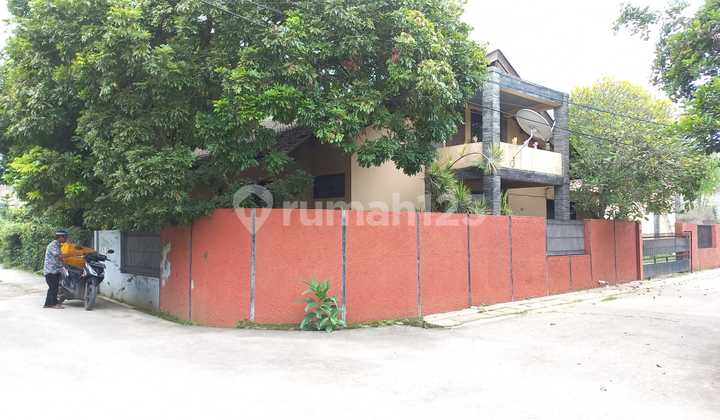 Rumah Hoek Tanah Luas Di Komplek Perumahan dekat MC D Menjangan Tangsel 1