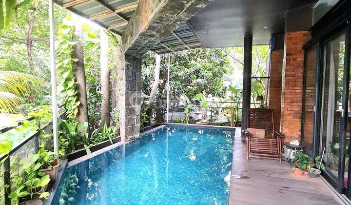 Rumah Hoek Siap Huni Dengan Private Pool Di Sektor 9 Bintaro Jaya Tangsel  1