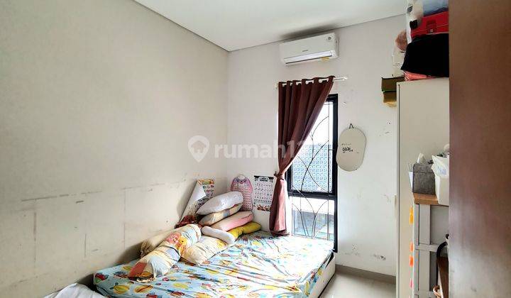 Rumah Murah Minimalis Modern 2,5 Lantai Semi Furnished Dalam Cluster Akasia Eight  Tangsel 2