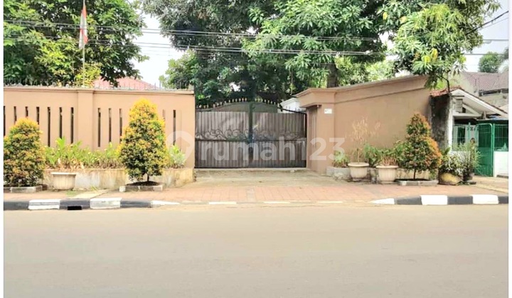 Rumah Cocok Untuk Usaha Pinggir Jalan Raya Di Veteran Bintaro Jaksel