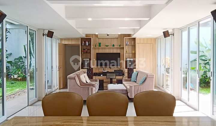 Beautiful Move-In Ready House Near Aviary Park in Sector 3a Bintaro Jaya 2