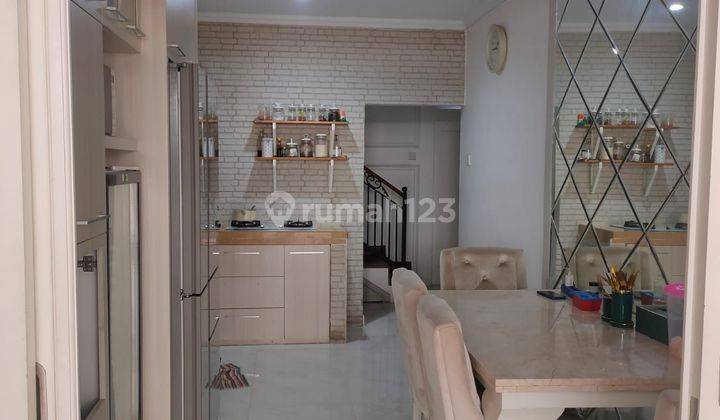 Rumah Cantik Siap Huni 3 Lantai Di Sektor 2 Bintaro Jaya  2