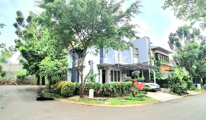 Corner House Within One Gate System Cluster in Sector 9 Bintaro Jaya