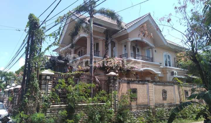 Dijual Rumah 5 Kamar di Renon 2