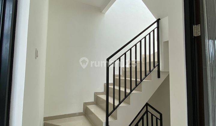 Rumah 2 Lantai Siap Huni Ada Rooftopnya Dp 5 Juta Free Canopy, Pagar Dan Biaya Surat Surat  5
