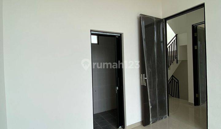 Rumah Mewah 2 Lantai Bisa Kpr Dp 5 Juta Langsung Akad Free Biaya Surat surat Canopy, Dan Pagar Dekat Toll  8