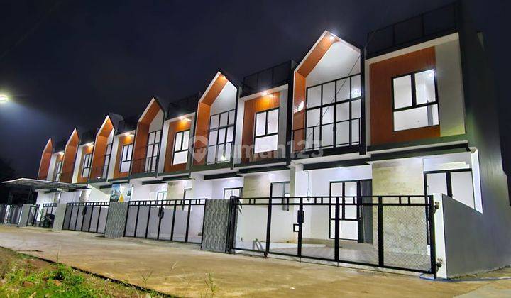 Rumah Mewah 2lt Ada Rooftopnya Bisa Kpr Dp 5 Jt Free Biaya, Pagar 5