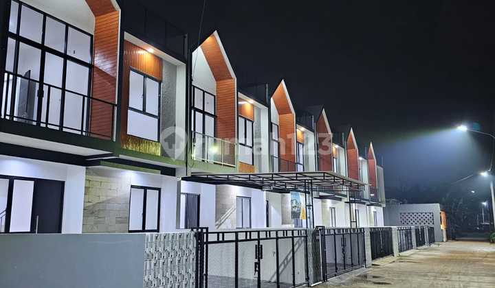 Rumah Mewah 2lt Ada Rooftopnya Bisa Kpr Dp 5 Jt Free Biaya, Pagar 6