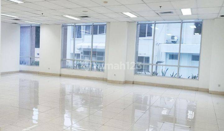 Office Space Kebayoran baru Jakarta Selatan ada lift  2