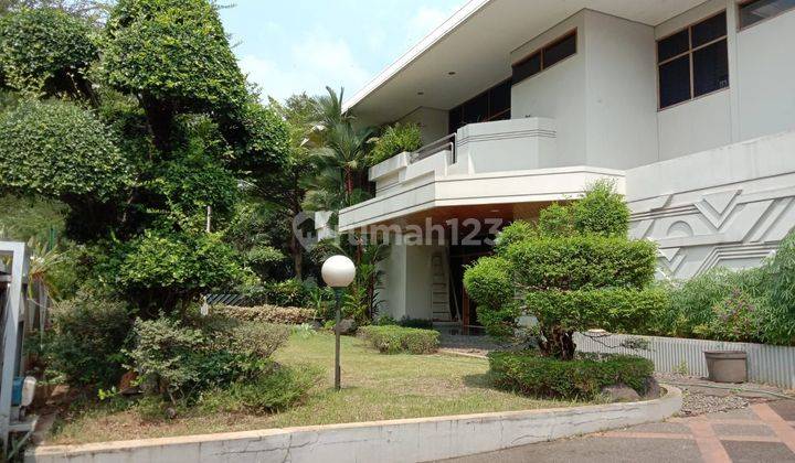 Rumah Hoek Mewah di Intercon Kebon Jeruk  1