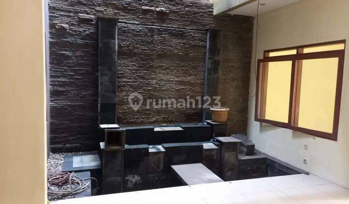 Rumah 2 Lantai di Rumah milenium Regency Bagus Sekali 1