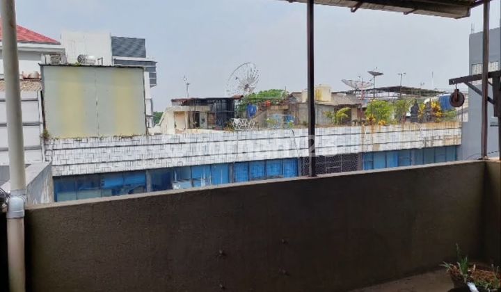 4.5-Story Shophouse in Palmerah Barat, Central Jakarta 2