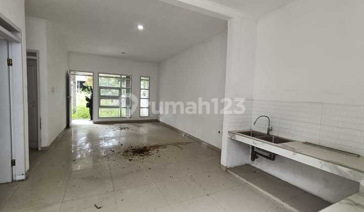 One-Story House in Bumi Adipura Complex, Bandung City One-Story House in Bumi Adipura Complex, Bandung City