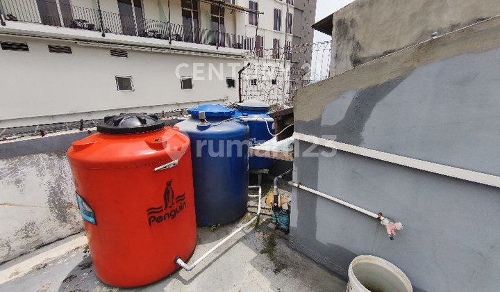 4-Storey Shop House in a Strategic Location at Cihampelas, Bandung City 4-Storey Shop House in a Strategic Location at Cihampelas, Bandung City