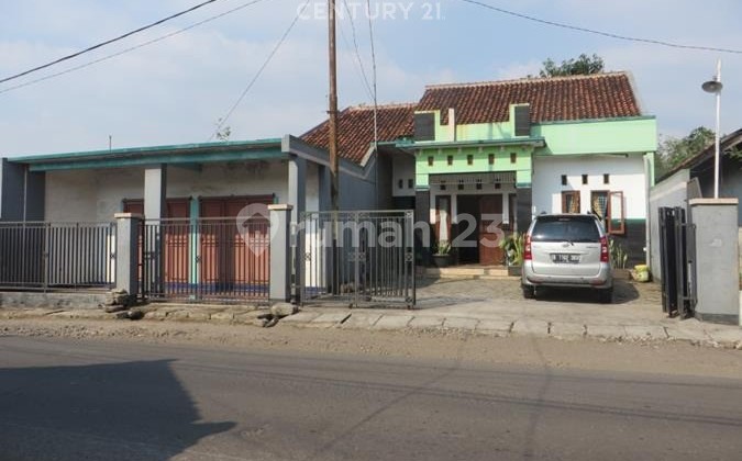 House and Kiosk in Blok Kemis Dawuan Majalengka