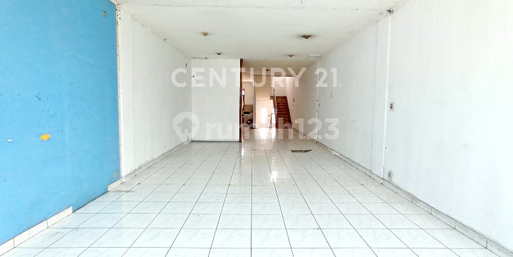 3-Storey Shop House on Main Road, Ready to Occupy in Dewi Sartika, Regol, Bandung 2