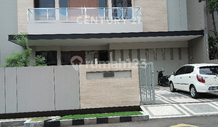 Rumah  Bagus 2 Lantai Taman Sakura Indah  1