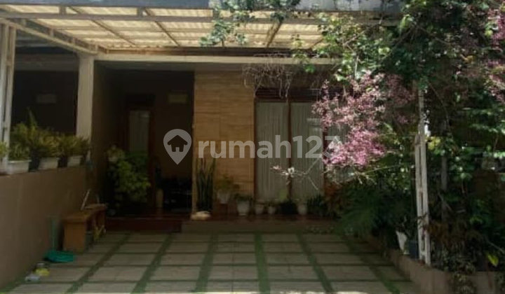 Comfortable and Lush House, Bali Charm Ciwaruga Bandung