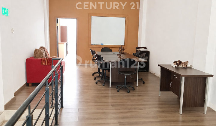 Semi-Furnished 4-Storey Shop House (Ruko) in Sayap Pos Pengumben, Kebon Jeruk 2