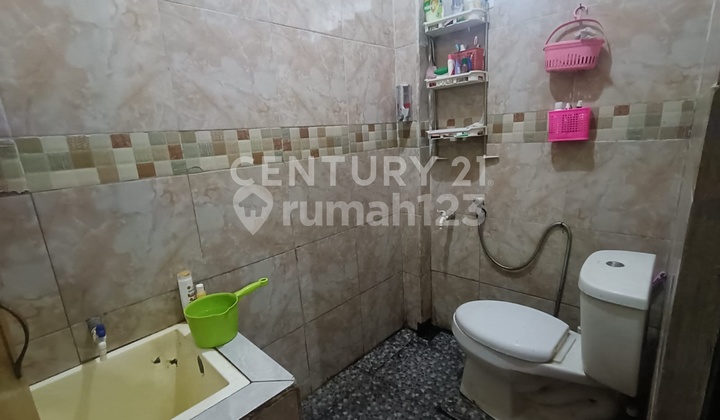 1.5-Story Ready-to-Live House in Taman Kopo Katapang, Bandung 2