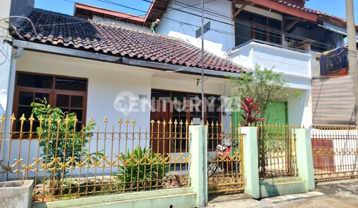 Nice House Ready to Live 4 Bedrooms In Taman Kopo Indah Bandung Nice House Ready to Live 4 Bedrooms In Taman Kopo Indah Bandung