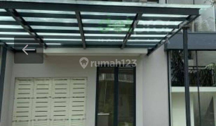 Rumah 2 Lantai Bagus Unfurnished HGB di Stonegate, Surabaya 1