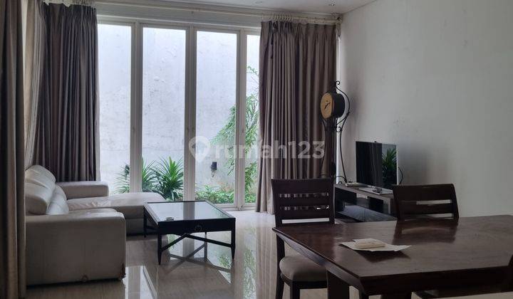 Rumah 2 Lantai Bagus Furnished SHM di Wisata Bukit Mas, Surabaya 1