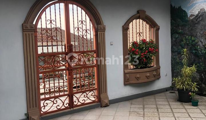 Rumah Bagus Unfurnished SHM Tambaksari, Surabaya 2