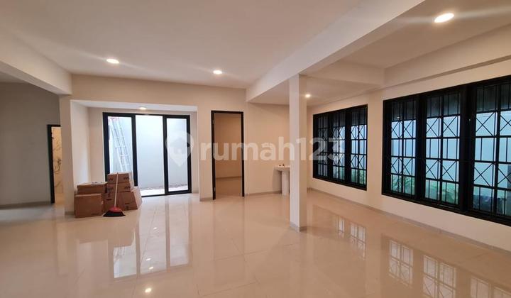 Dijual rumah minimalis baru renovasi total. Like new 2