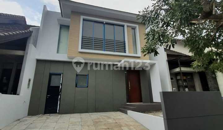 Rumah Bagus Unfurnished HGB Citraland, Surabaya