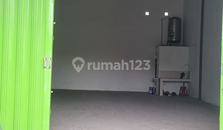 New building for rent in Lidah Kulon, suitable for warehouse/store.
