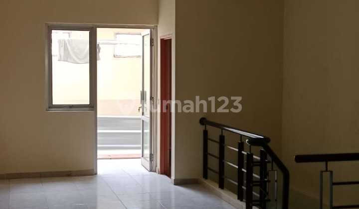 Ruko 3 Lantai Taman Surya Hadap Jalan