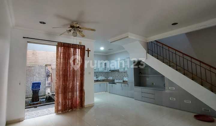 Rumah, SHM, di Cengkareng,2 Lantai Malibu Cengkareng 2