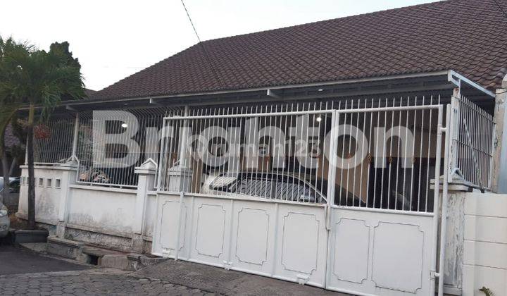 Murah Rumah besar Hoek - Jual Rumah Taman Pondok Indah Wiyung 2